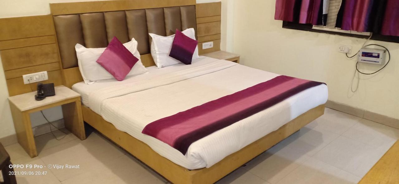 Hotel Golden Gate Νέο Δελχί Εξωτερικό φωτογραφία