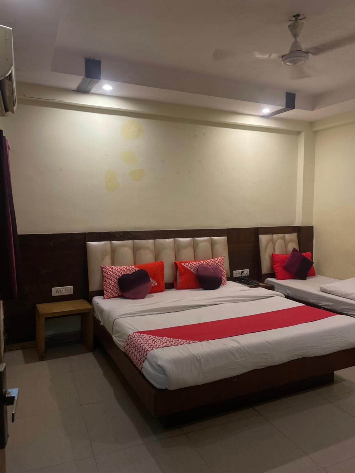 Hotel Golden Gate Νέο Δελχί Εξωτερικό φωτογραφία