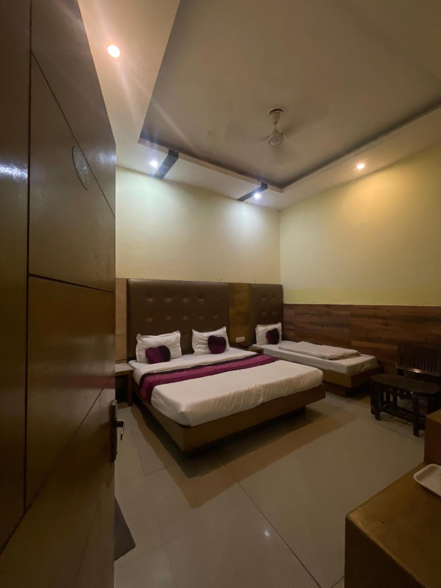 Hotel Golden Gate Νέο Δελχί Εξωτερικό φωτογραφία